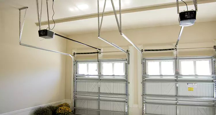 Residential Emergency Garage Door Repair in North Fort Myers, FL